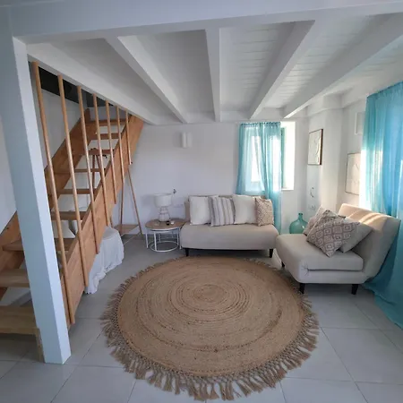 Akti Luxury Aparts * Frý