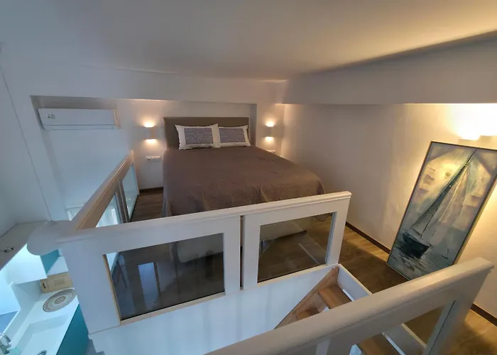 Akti Luxury Aparts Φρυ